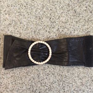 nOir black bracelet